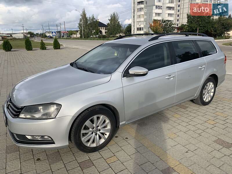 Универсал Volkswagen Passat 2012 в Вараше