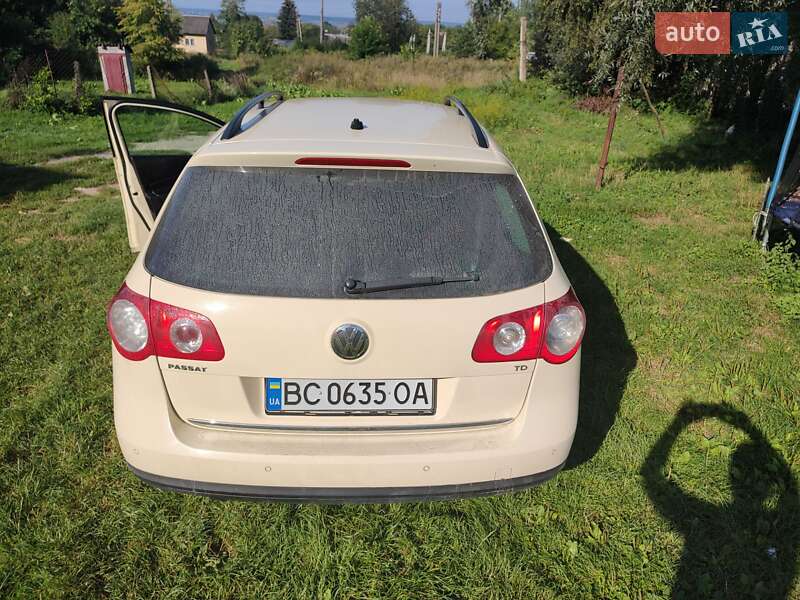 Универсал Volkswagen Passat 2008 в Пустомытах