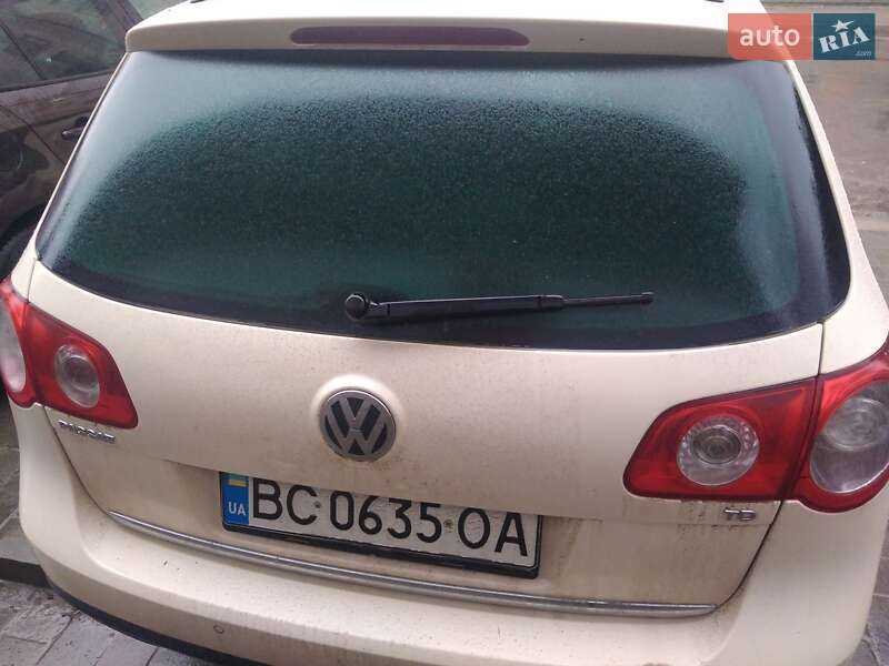 Универсал Volkswagen Passat 2008 в Пустомытах