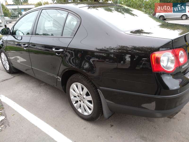 Седан Volkswagen Passat 2008 в Киеве
