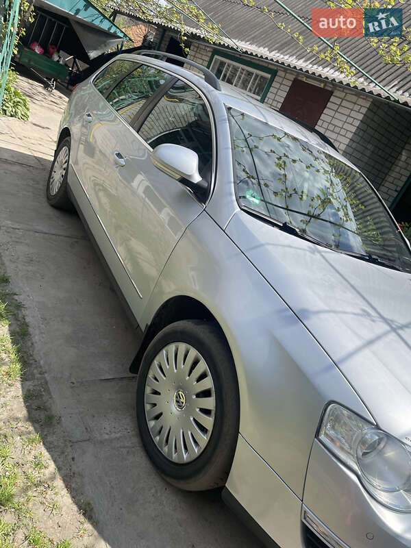 Универсал Volkswagen Passat 2009 в Полтаве