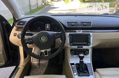 Универсал Volkswagen Passat 2011 в 