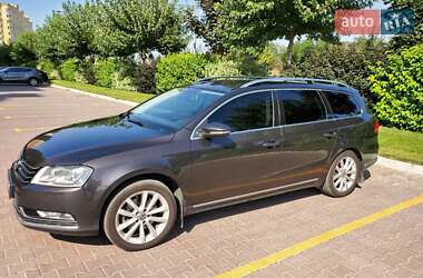 Универсал Volkswagen Passat 2011 в Киеве