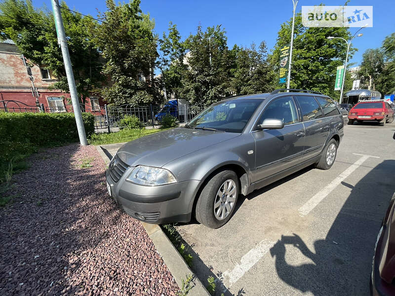 Универсал Volkswagen Passat 2003 в Харькове