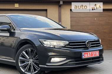 Седан Volkswagen Passat 2020 в 