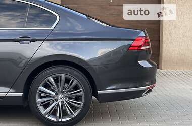 Седан Volkswagen Passat 2020 в 