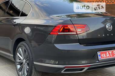 Седан Volkswagen Passat 2020 в 