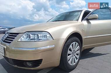 Седан Volkswagen Passat 2001 в Мукачевому