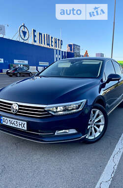 Седан Volkswagen Passat 2017 в Мукачево