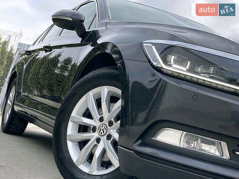 Универсал Volkswagen Passat 2017 в Бориславе