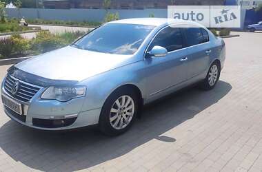 Седан Volkswagen Passat 2005 в Теплике