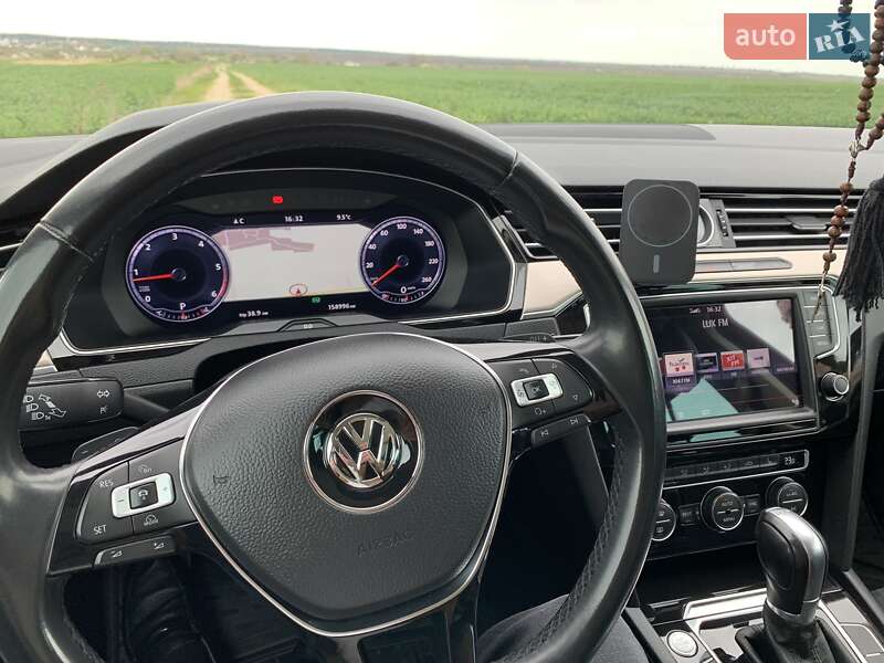 Універсал Volkswagen Passat 2015 в Львові