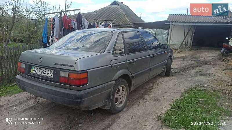 Седан Volkswagen Passat 1992 в Виннице