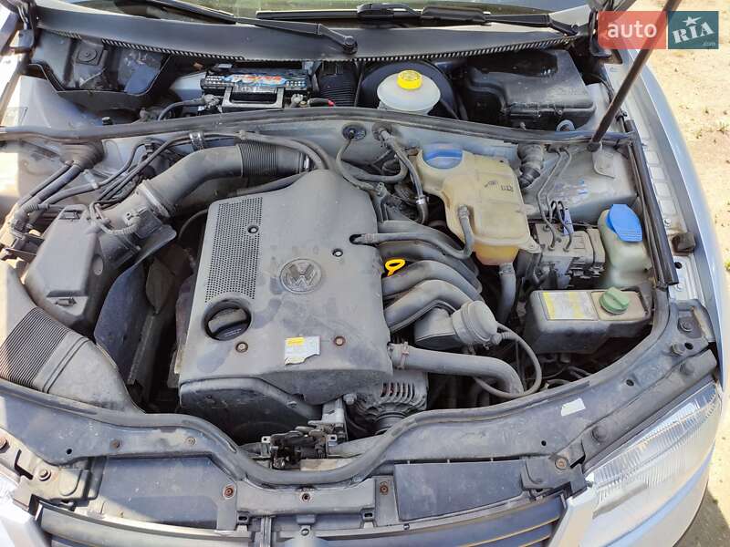 Універсал Volkswagen Passat 1998 в Івано-Франківську