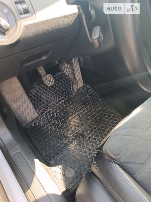 Седан Volkswagen Passat 2008 в Шостке