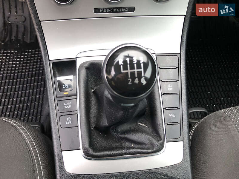 Универсал Volkswagen Passat 2014 в Золочеве