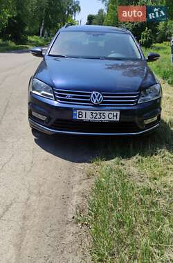 Універсал Volkswagen Passat 2012 в Полтаві