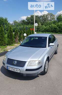 Седан Volkswagen Passat 2000 в Харькове