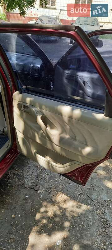 Седан Volkswagen Passat 1996 в Киеве