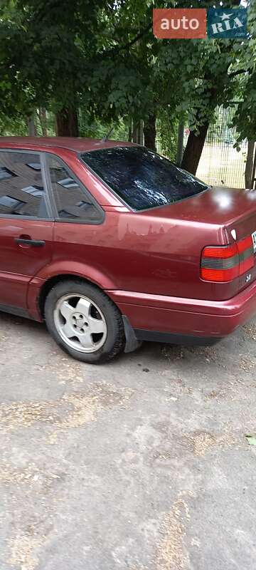 Седан Volkswagen Passat 1996 в Киеве