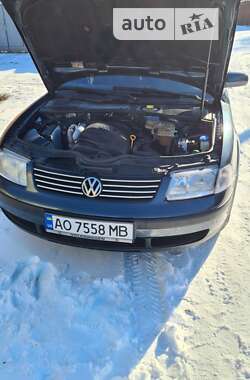 Седан Volkswagen Passat 1999 в Мукачевому