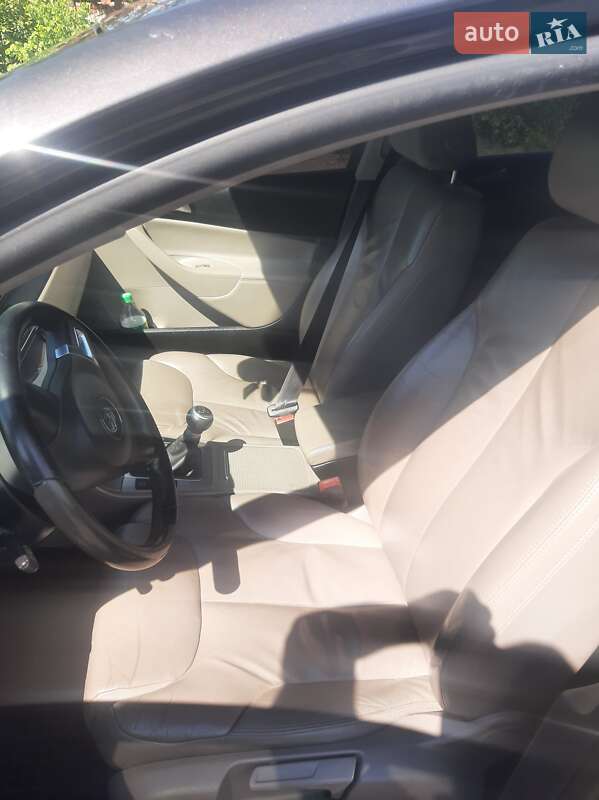 Седан Volkswagen Passat 2010 в Межгорье