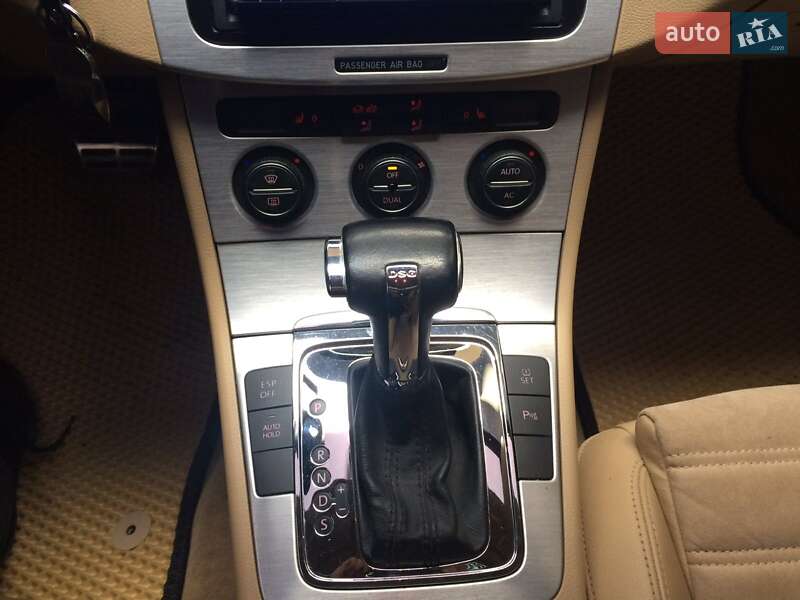 Універсал Volkswagen Passat 2008 в Бродах