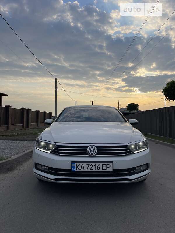 Седан Volkswagen Passat 2016 в Вишневому