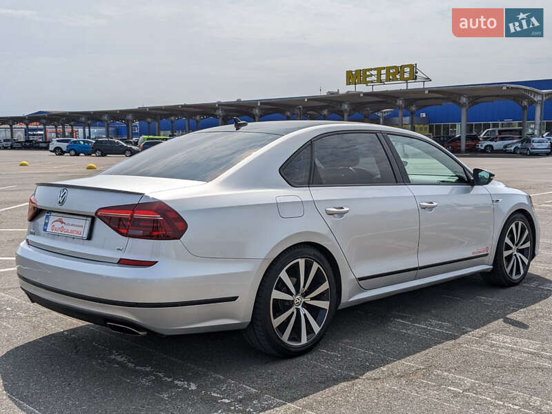 Седан Volkswagen Passat 2018 в Одессе