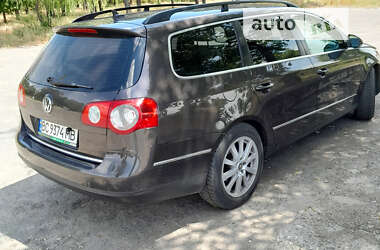 Універсал Volkswagen Passat 2007 в Горішніх Плавнях
