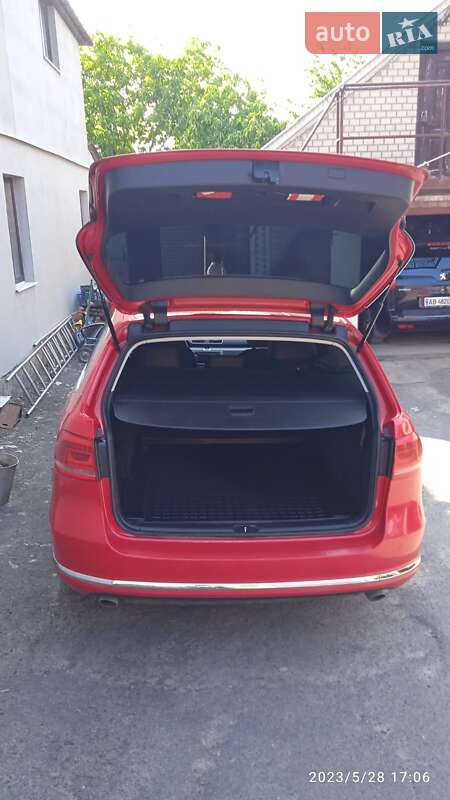 Універсал Volkswagen Passat 2012 в Бершаді