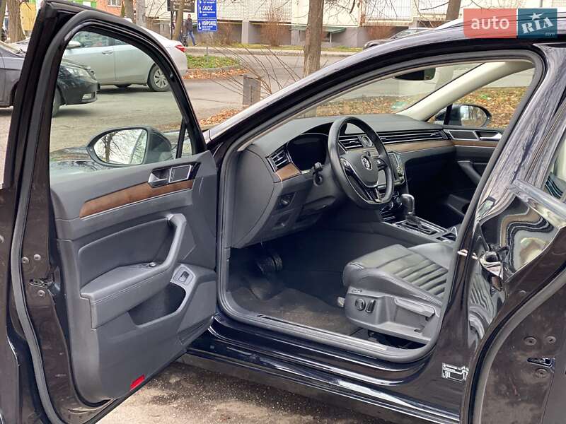 Універсал Volkswagen Passat 2015 в Бершаді