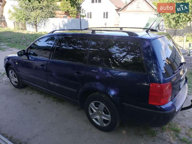 Универсал Volkswagen Passat 2000 в Полонном