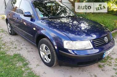 Универсал Volkswagen Passat 2000 в Полонном