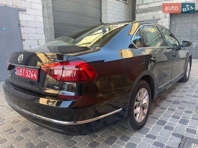 Седан Volkswagen Passat 2016 в Дніпрі