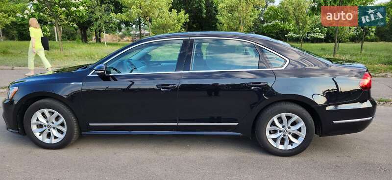 Седан Volkswagen Passat 2016 в Дніпрі