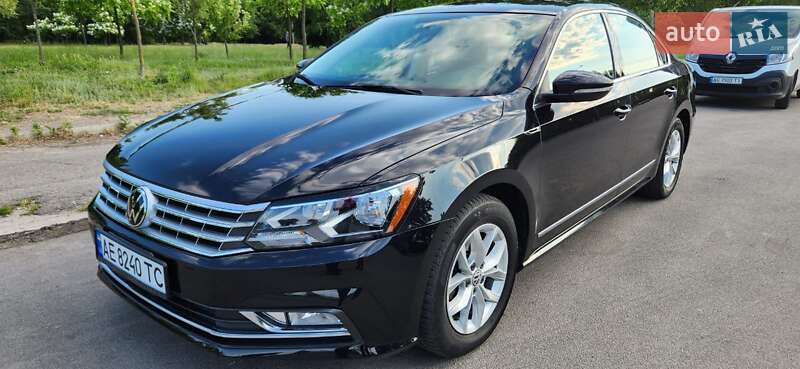 Седан Volkswagen Passat 2016 в Дніпрі