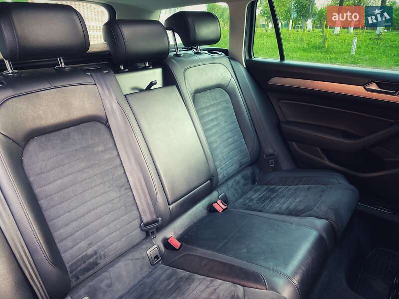 Универсал Volkswagen Passat 2015 в Киеве