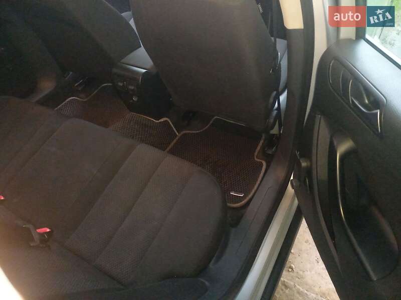 Универсал Volkswagen Passat 2010 в Надворной