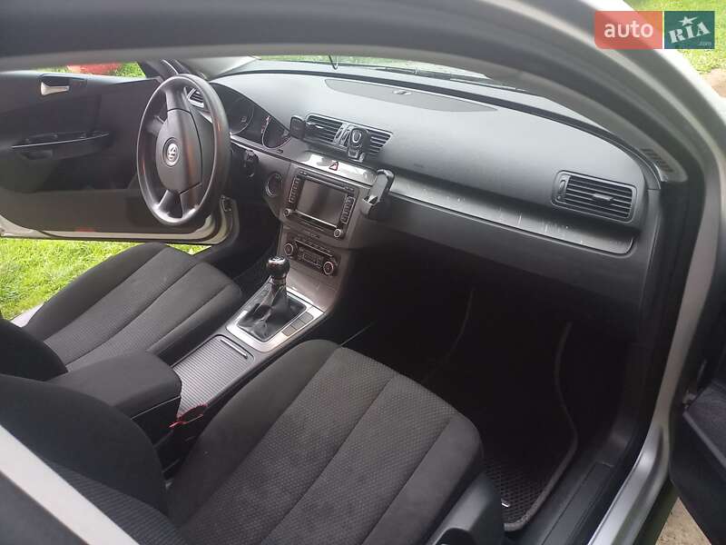 Универсал Volkswagen Passat 2010 в Надворной