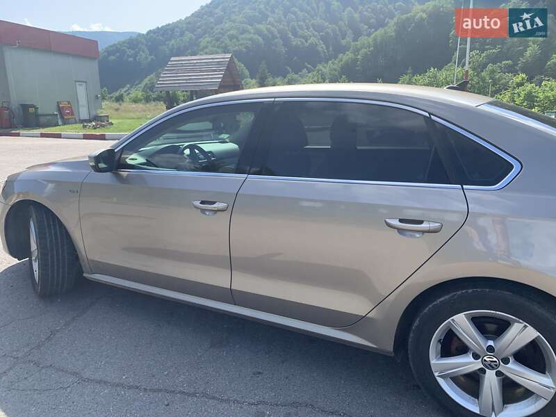 Седан Volkswagen Passat 2015 в Хусті