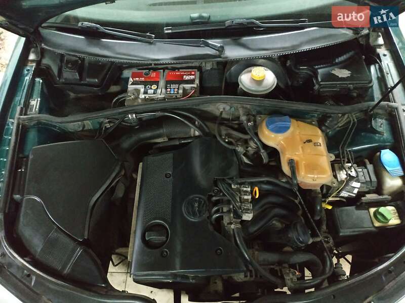 Седан Volkswagen Passat 1998 в Харкові