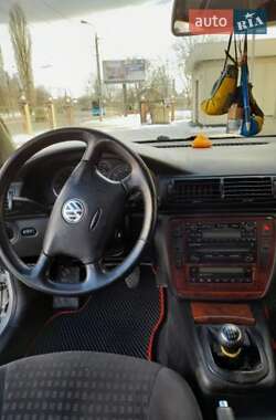 Седан Volkswagen Passat 2002 в Виннице