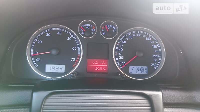 Седан Volkswagen Passat 2001 в Красилові