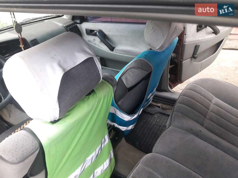 Седан Volkswagen Passat 1992 в Тернополі