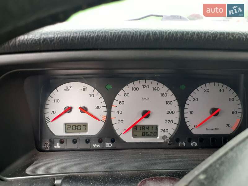 Седан Volkswagen Passat 1996 в Рівному