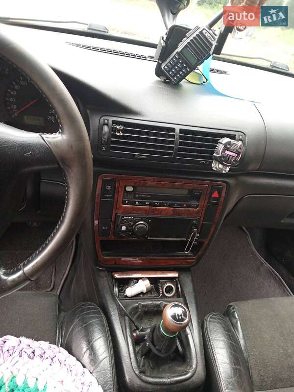 Універсал Volkswagen Passat 2000 в Запоріжжі