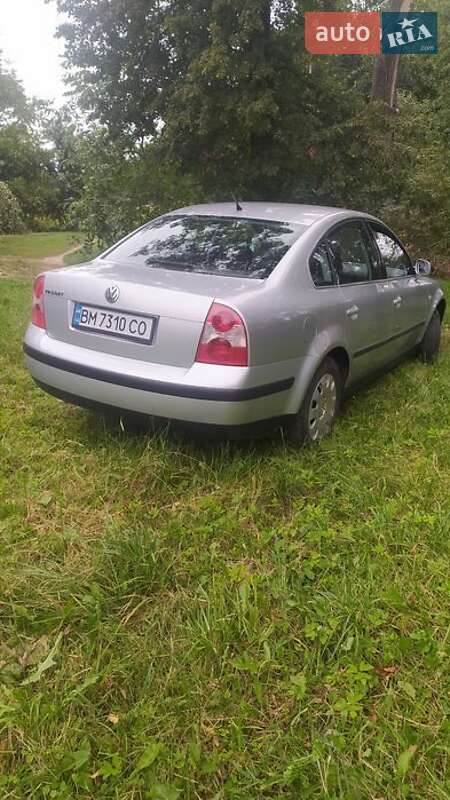 Седан Volkswagen Passat 2001 в Ахтырке