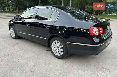 Седан Volkswagen Passat 2006 в Сумах