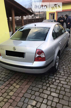 Седан Volkswagen Passat 2004 в Косове